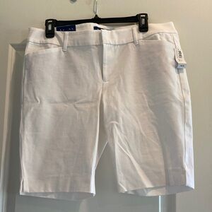 NWT Old Navy Classic White Bermuda Shorts, Sz 12.